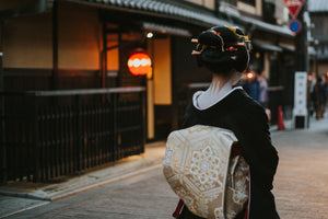 伝統芸能とおもてなし　日本の芸者